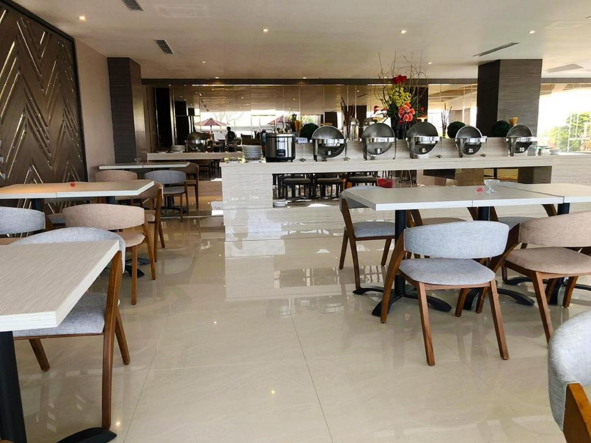Zenith Premiere Hotel Baubau Exteriör bild